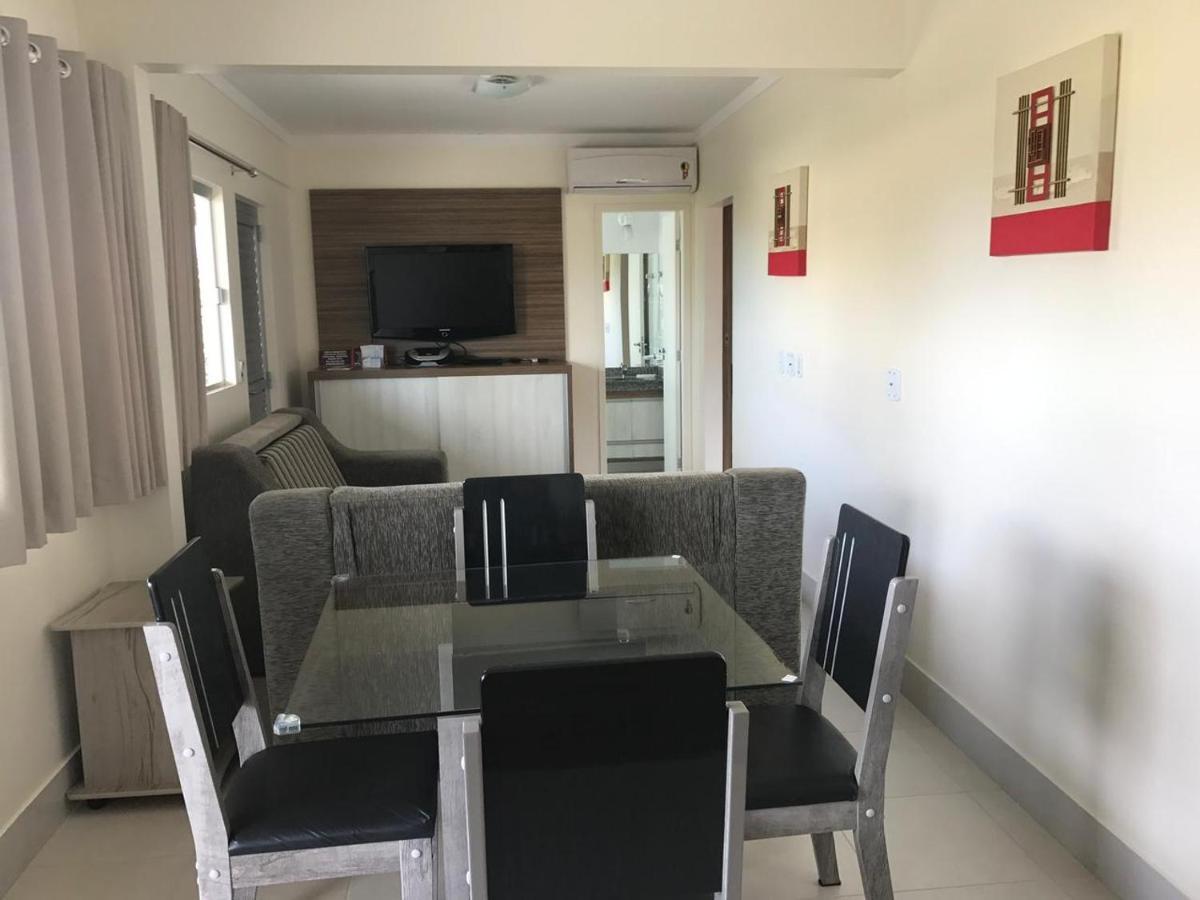 Lacqua Diroma 2 Flats Unidos Com 2 Suites E Banheiro Social Extra Калдас Новас Екстериор снимка